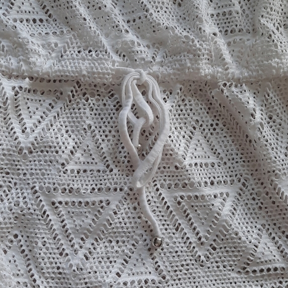 Swimsuit coverup. White geometric cut outs. Victoria Secret look - Picture 6 of 9